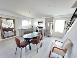 hollywood homes minutes to everything