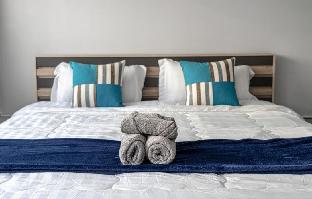 hollywood homes minutes to everything