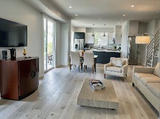 hollywood homes minutes to everything