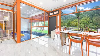 pocheon wuri kids poolvilla