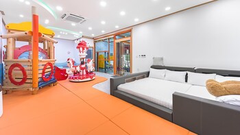 pocheon wuri kids poolvilla