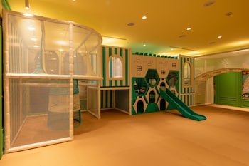 roaders plus hotel taipei station