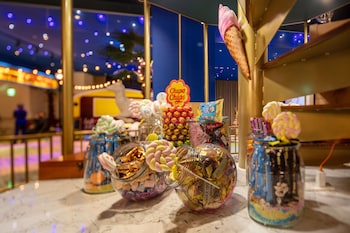 roaders plus hotel taipei station