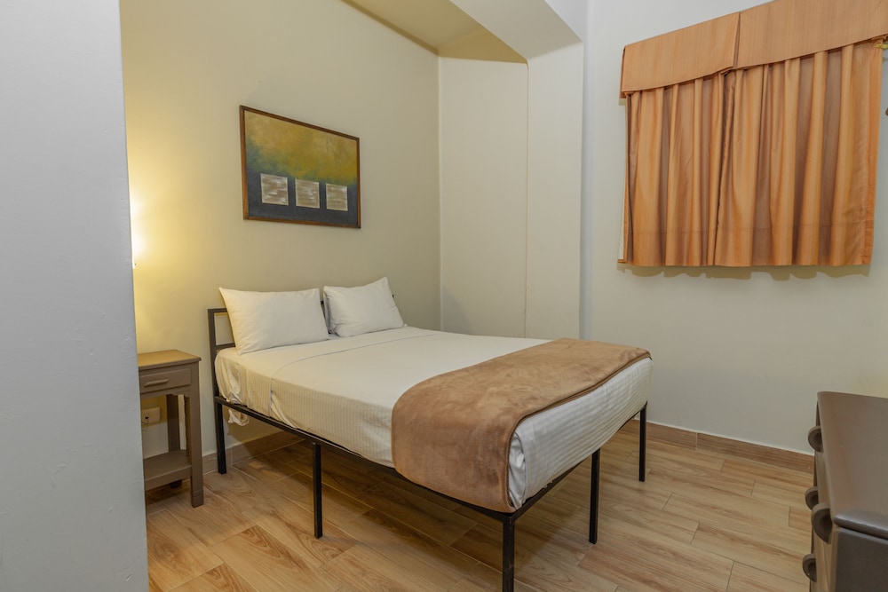 hotel plaza del arco express