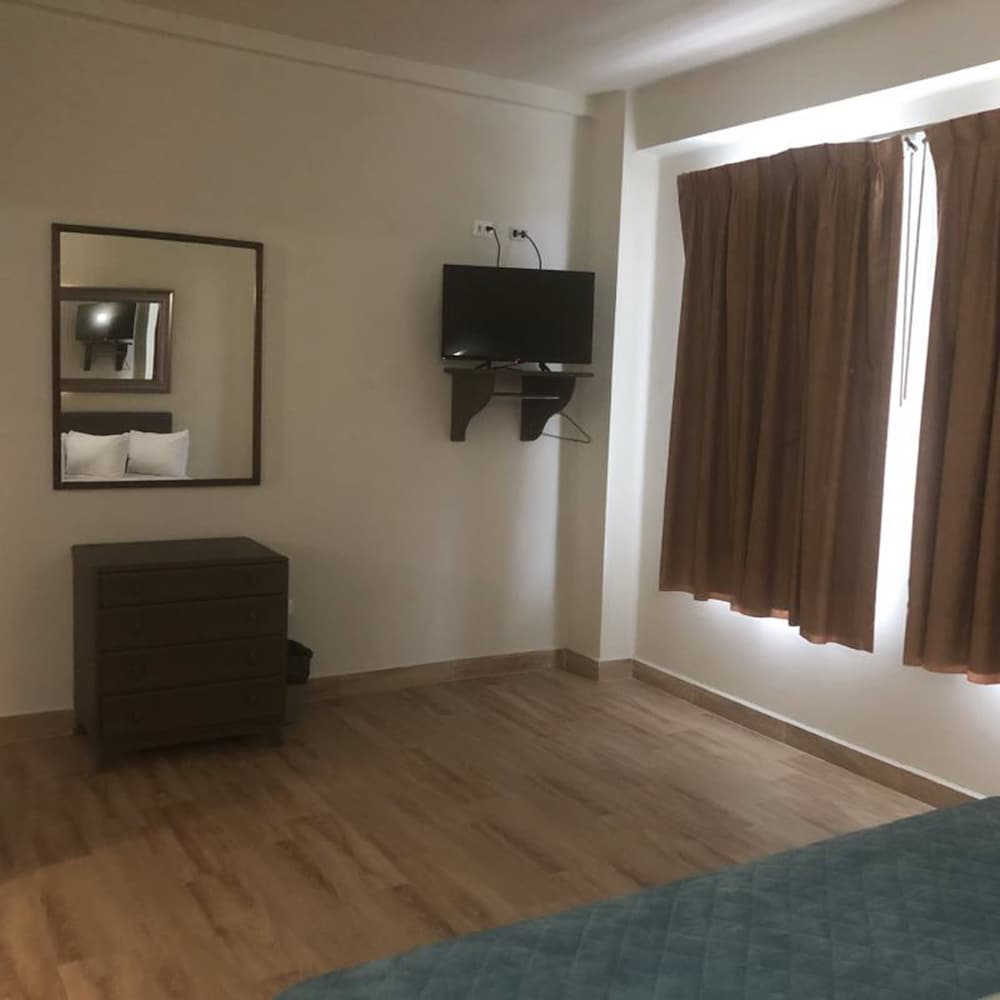 hotel plaza del arco express