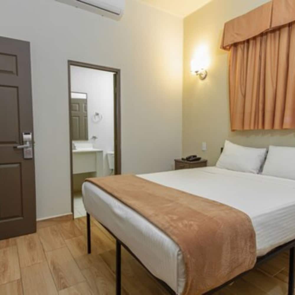 hotel plaza del arco express