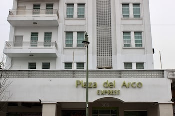 hotel plaza del arco express