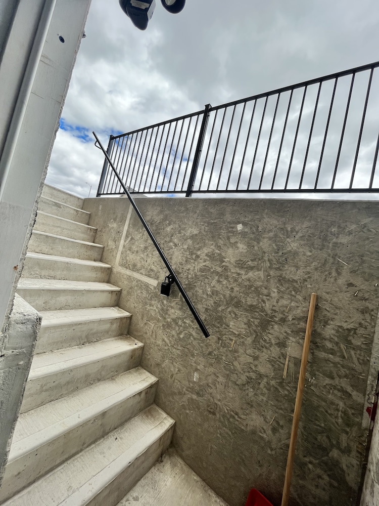 luxury 2 bedroom 2 full baths rooms