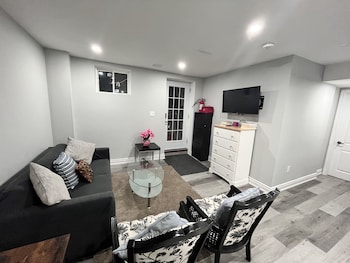 luxury 2 bedroom 2 full baths rooms