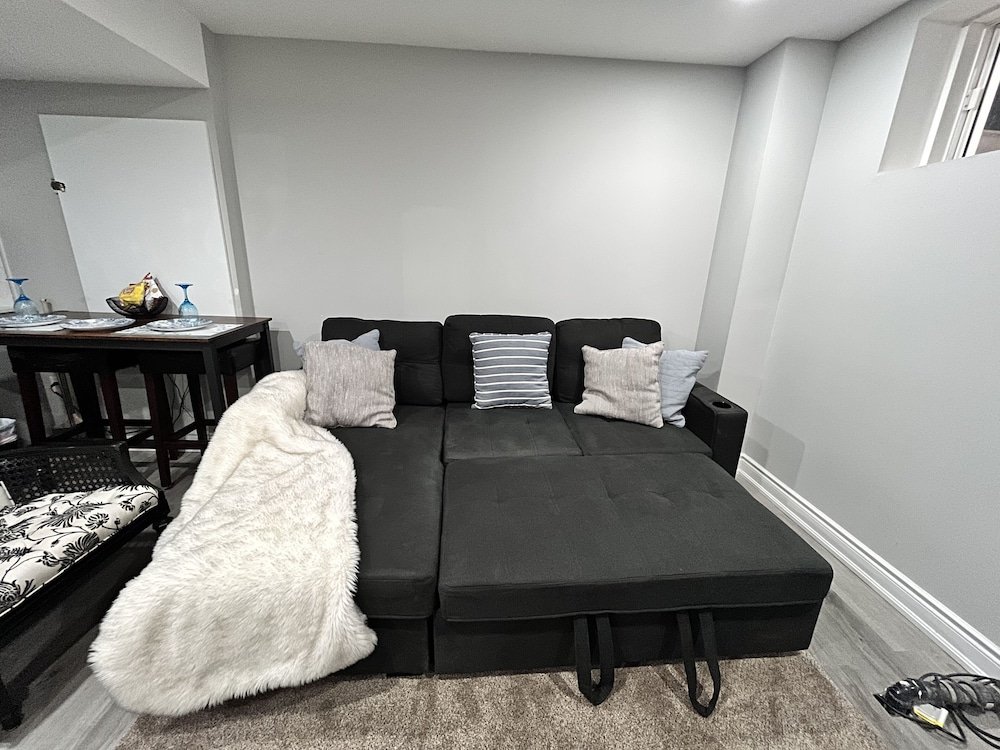 luxury 2 bedroom 2 full baths rooms