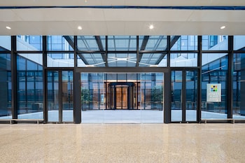 hyatt place hangzhou international airport