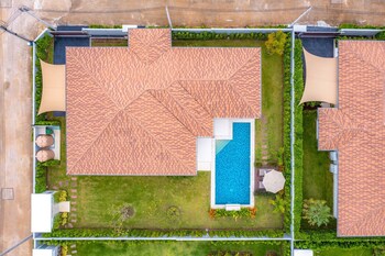 private 3 bedroom pool villa ms22