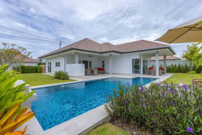 private 3 bedroom pool villa ms22
