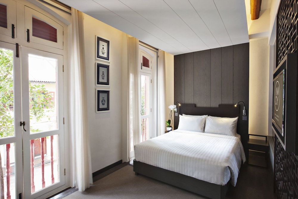 amoy by far east hospitality