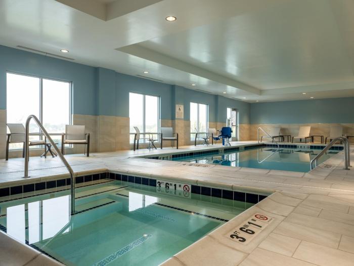 holiday inn express and suites meridian boise west an ihg hotel