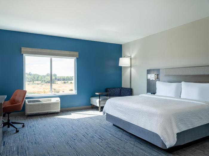 holiday inn express and suites meridian boise west an ihg hotel