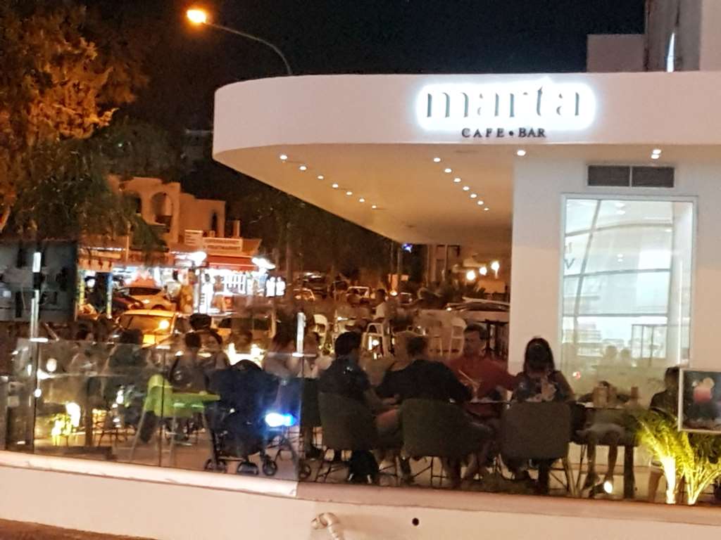 anthea hotel apartments