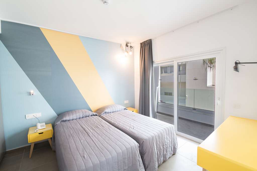 anthea hotel apartments