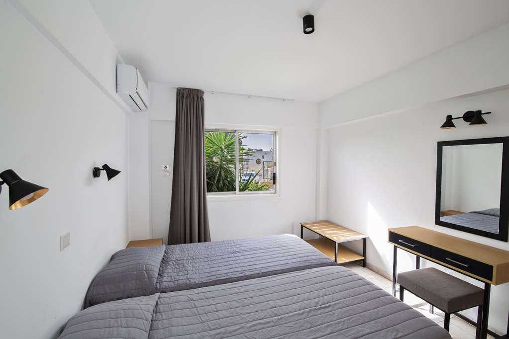 anthea hotel apartments