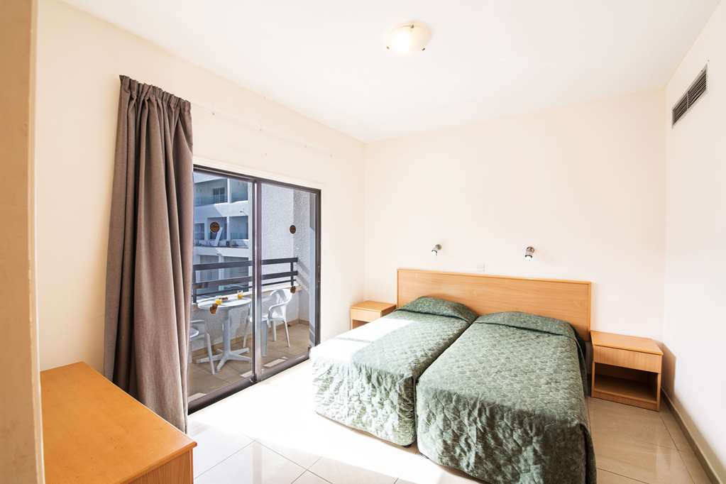 anthea hotel apartments