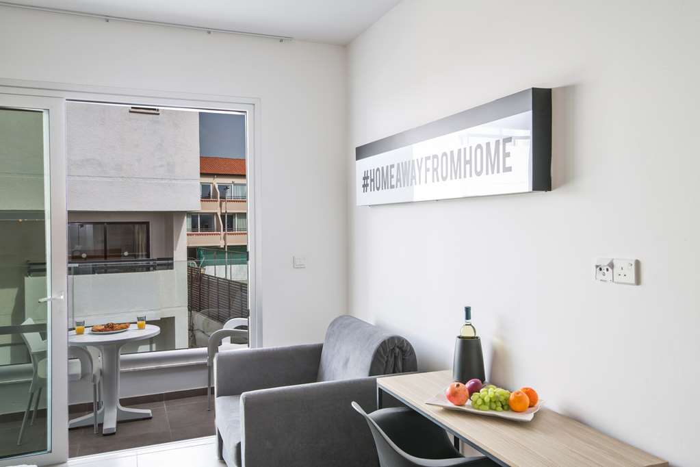 anthea hotel apartments