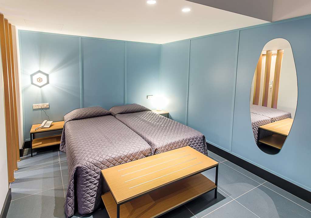 anthea hotel apartments