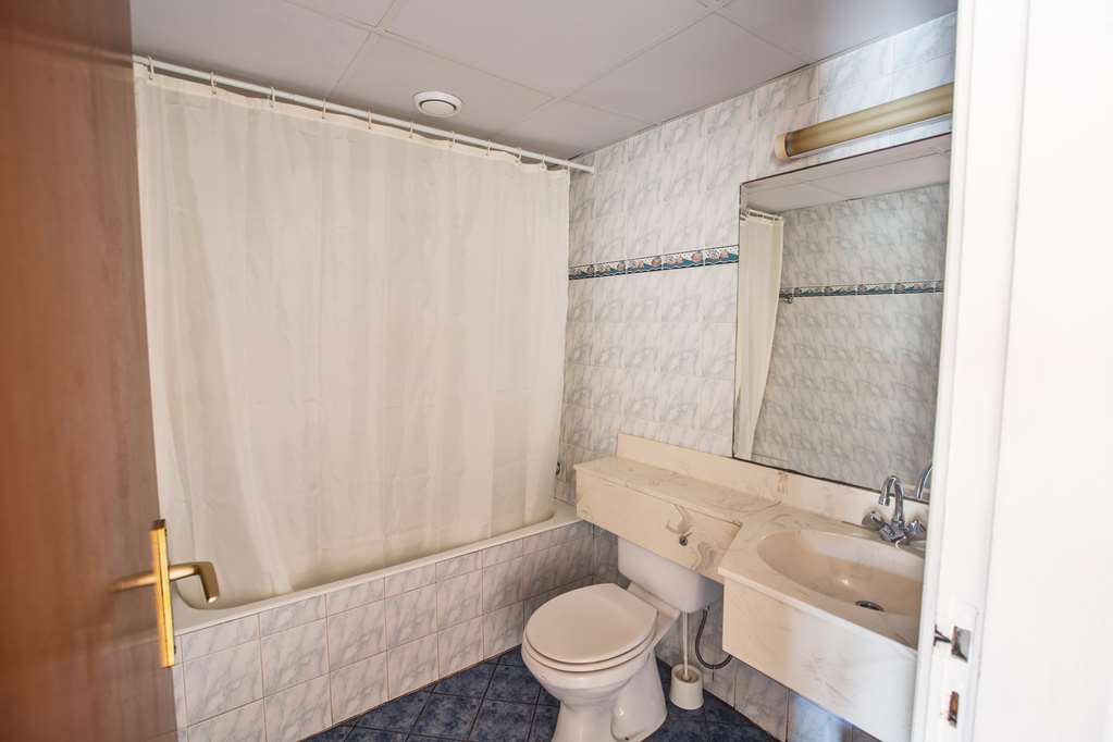 anthea hotel apartments