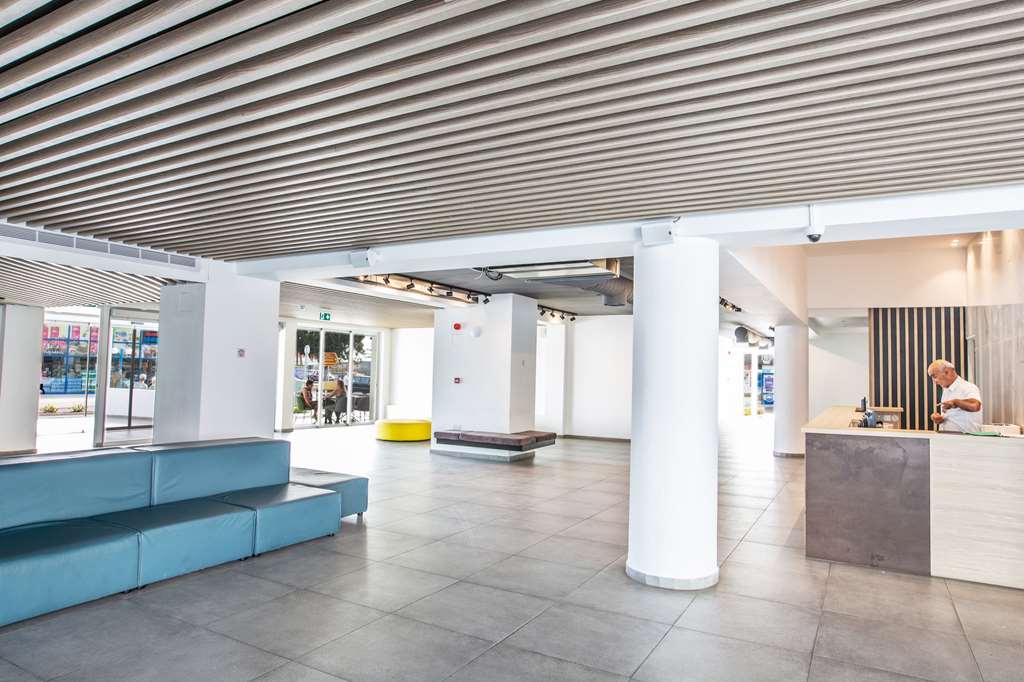 anthea hotel apartments