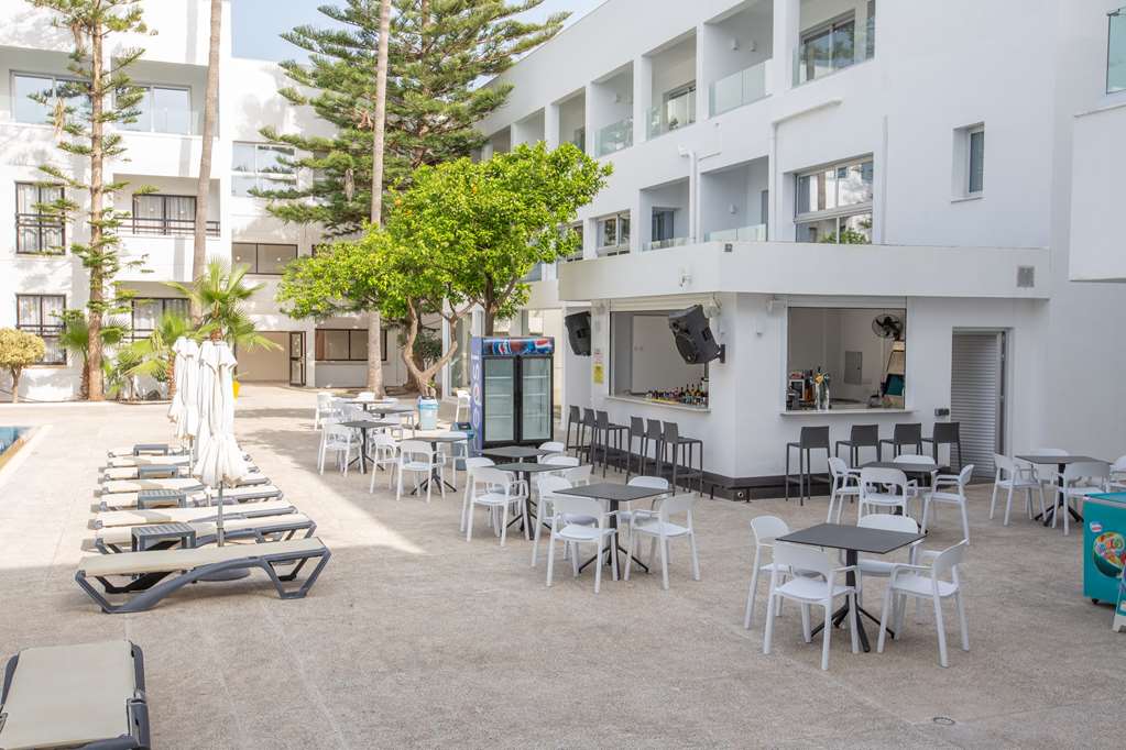 anthea hotel apartments