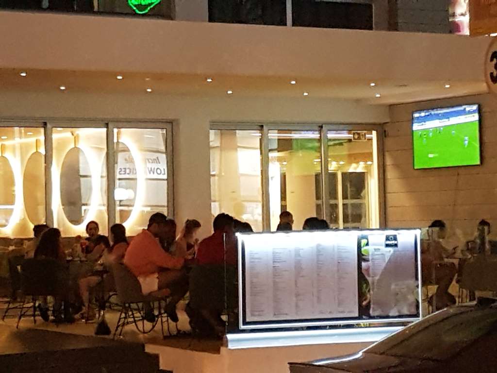 anthea hotel apartments