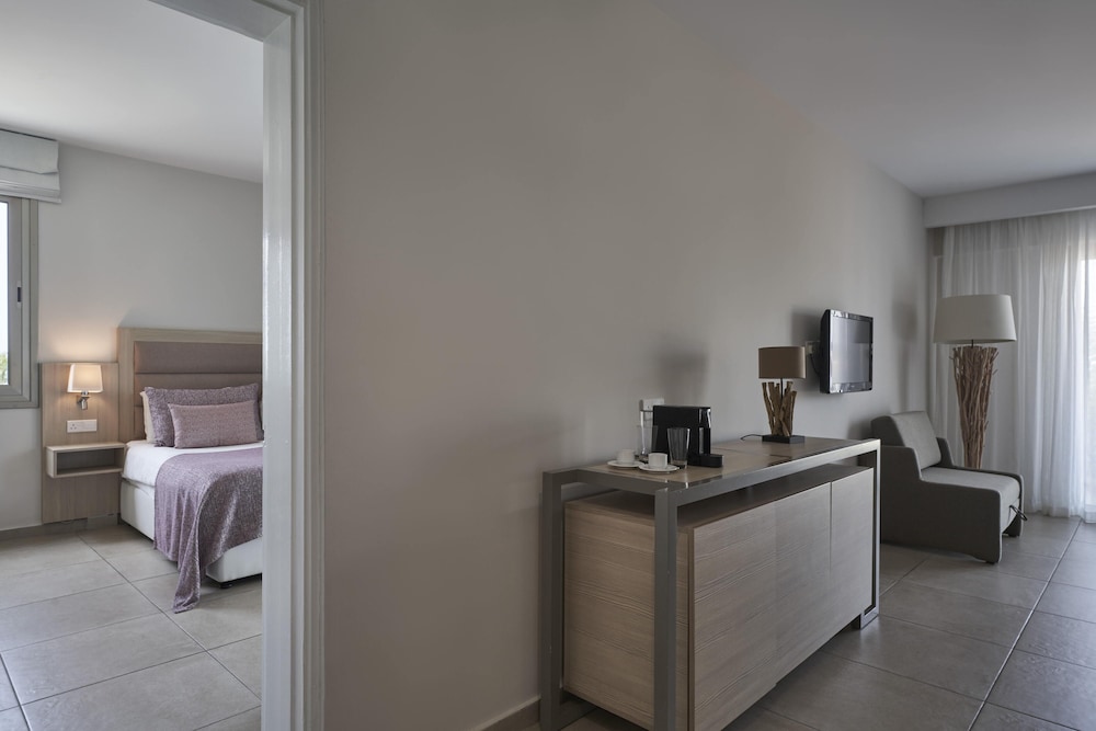 atlantica aeneas resort