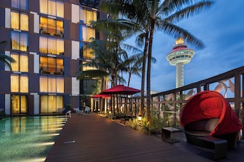 crowne plaza changi airport by ihg