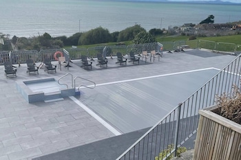 stunning hillside sea view 2 bed in barmouth