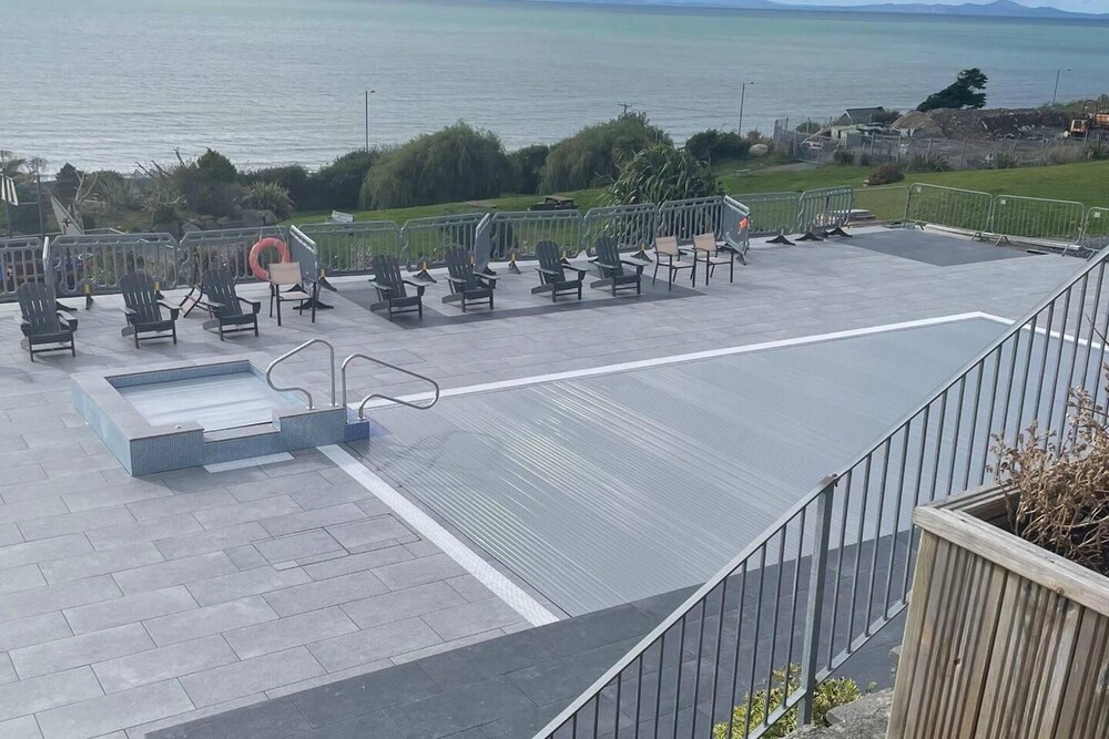 stunning hillside sea view 2 bed in barmouth