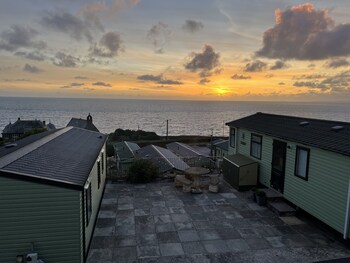 stunning hillside sea view 2 bed in barmouth