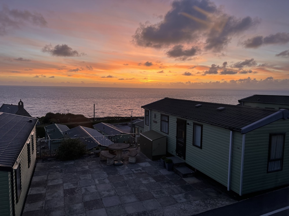 stunning hillside sea view 2 bed in barmouth