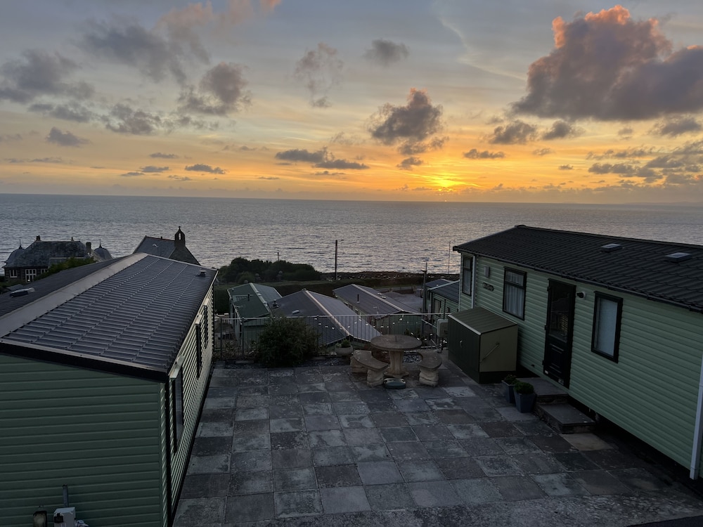 stunning hillside sea view 2 bed in barmouth