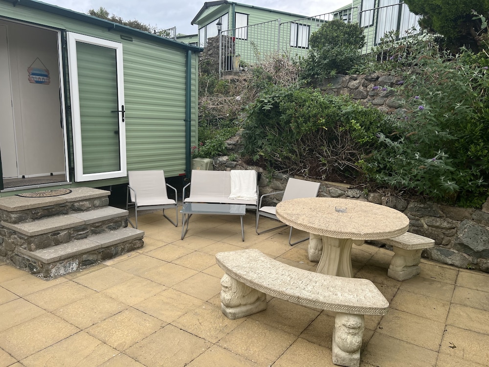 stunning hillside sea view 2 bed in barmouth