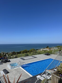 stunning hillside sea view 2 bed in barmouth