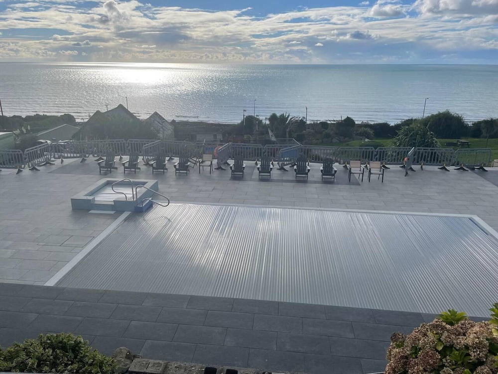 stunning hillside sea view 2 bed in barmouth