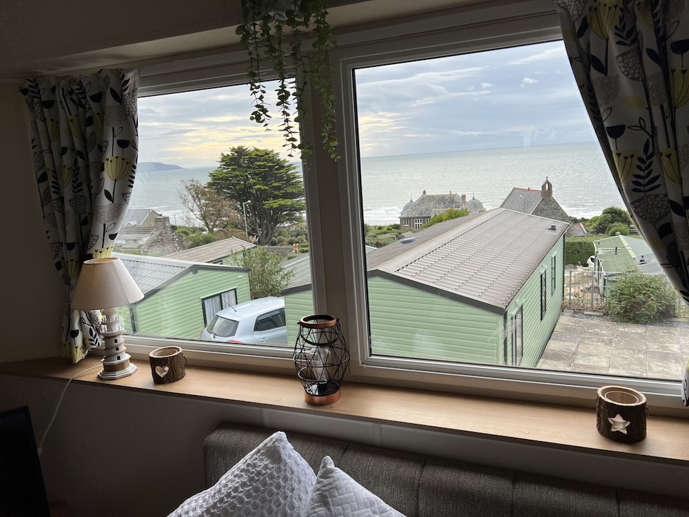 stunning hillside sea view 2 bed in barmouth