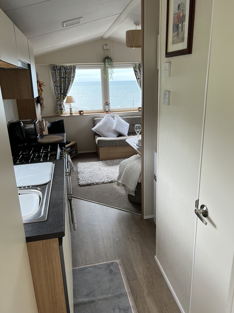 stunning hillside sea view 2 bed in barmouth