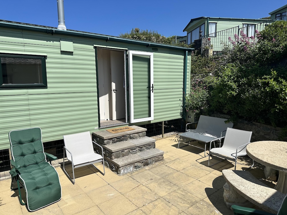 stunning hillside sea view 2 bed in barmouth