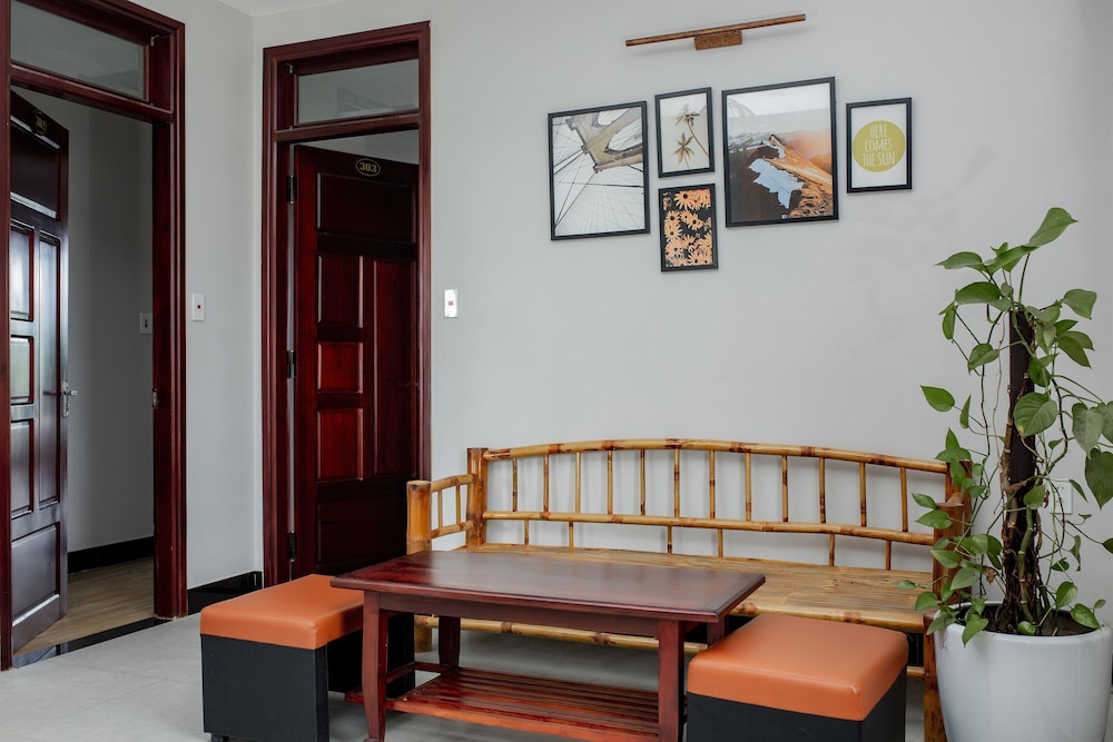 hoi an family room with swimming pool