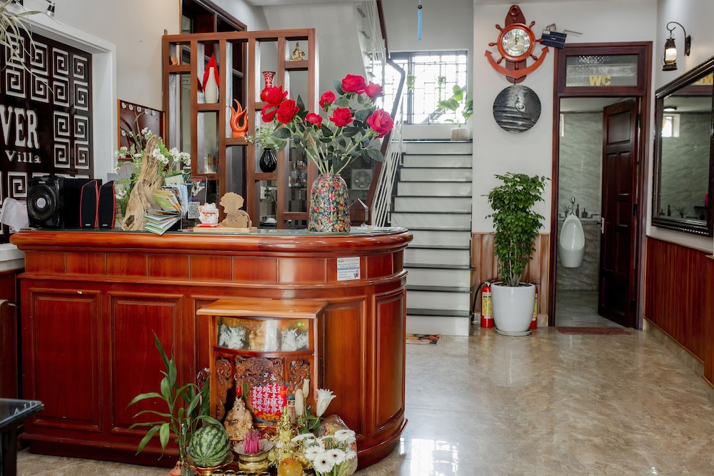 hoi an family room with swimming pool