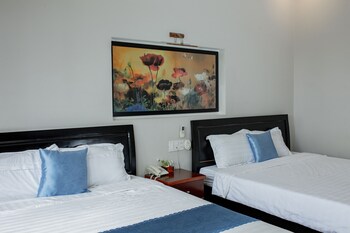 hoi an family room with swimming pool