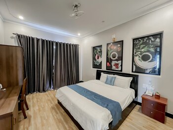 hoi an family room with swimming pool