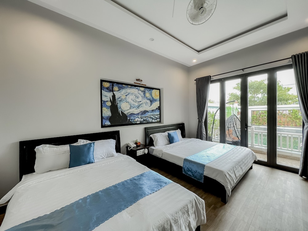 hoi an family room with swimming pool
