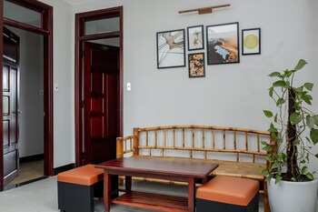 hoi an family room with swimming pool