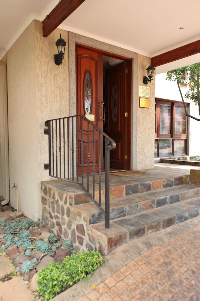 candlewoods guesthouse